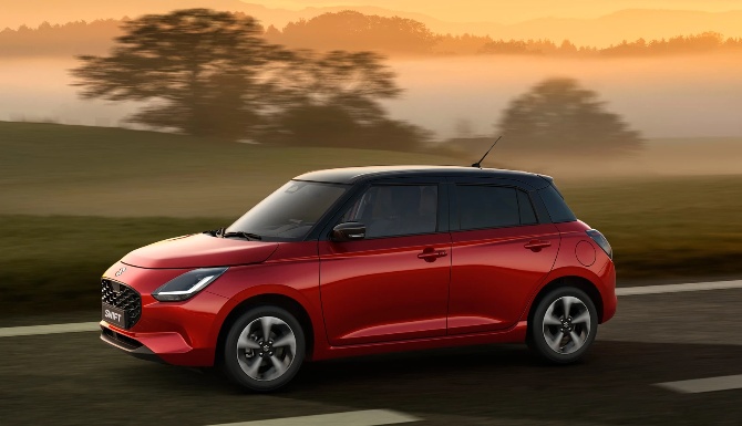 Suzuki Swift Hybrid red